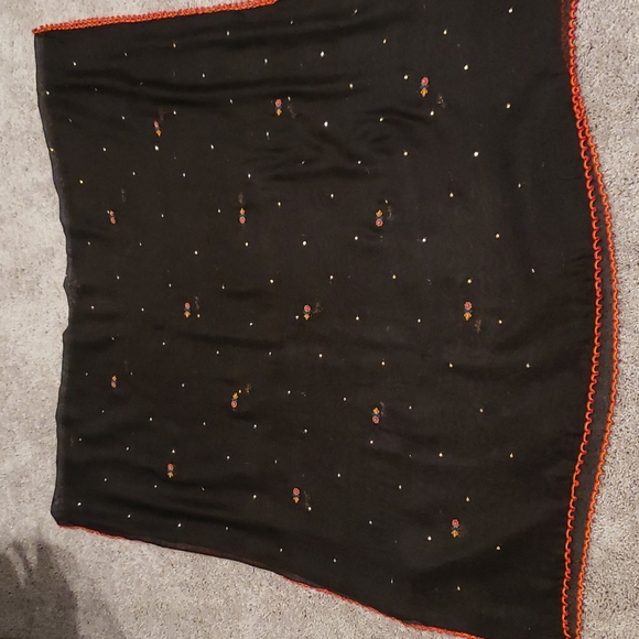 Indian suit - Picture 8 of 8